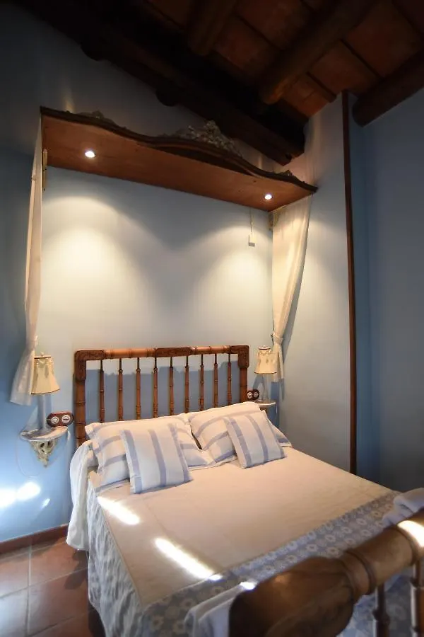 Country house Turisme Rural Mas Isoles Guest House Ripoll