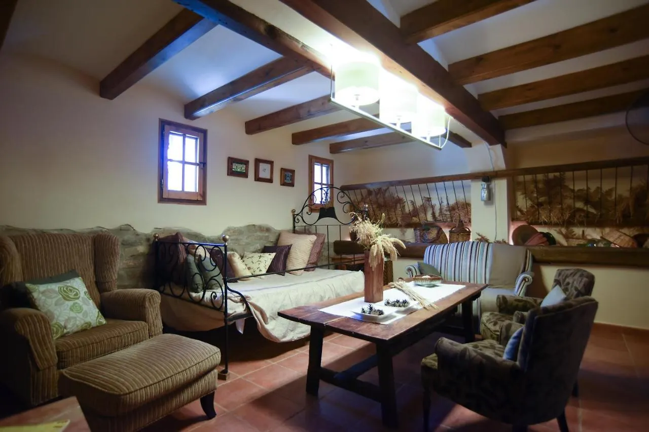 Country house Turisme Rural Mas Isoles Guest House Ripoll