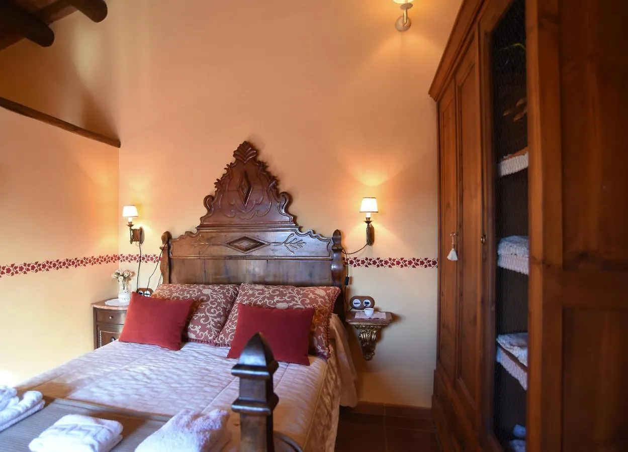Country house Turisme Rural Mas Isoles Guest House Ripoll